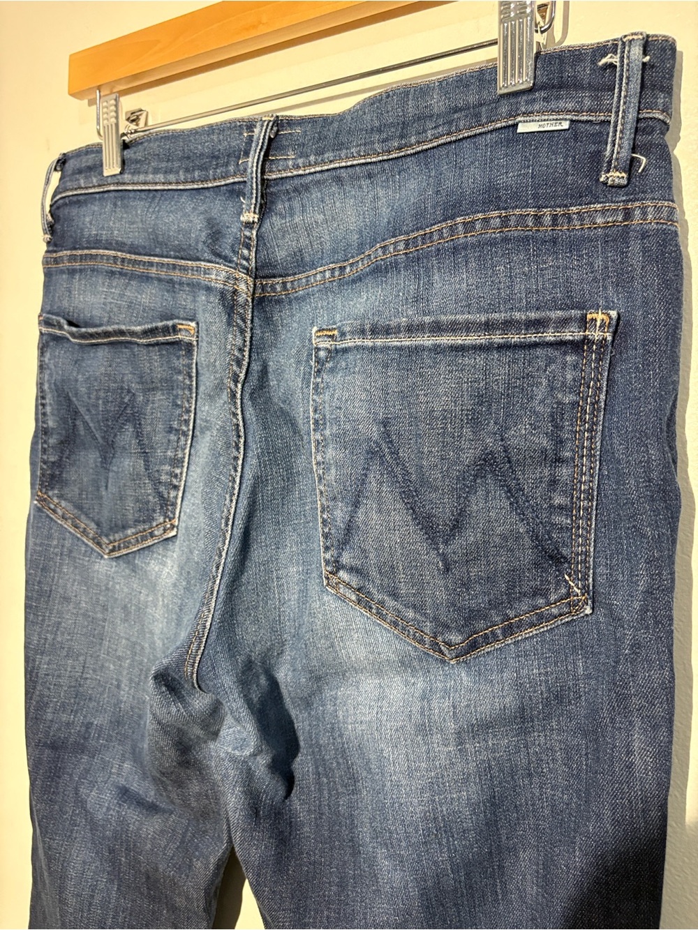 MOTHER Insider Crop Step Fray Jeans - Picture 4 of 7